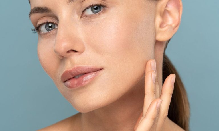 How to Soothe and Reduce Facial Swelling Naturally